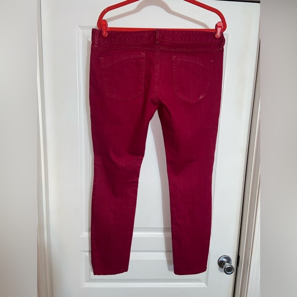 NWT Express Jeans/Zelda, sz 12. Slim fit in a berry color. - Picture 2 of 11
